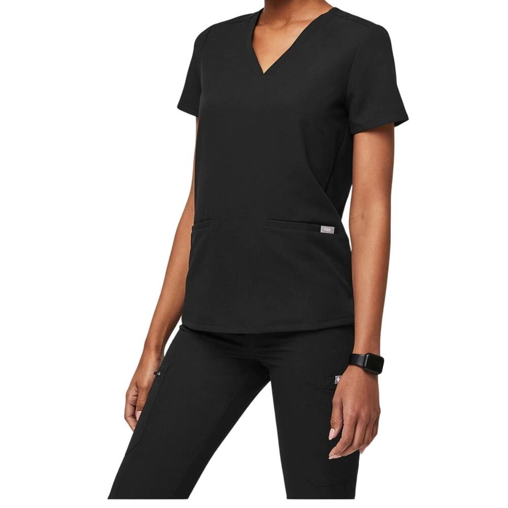Figs Technical Large Casma 3 Pocket Scrub Top & Tokha Trouser Scrub Pants Set